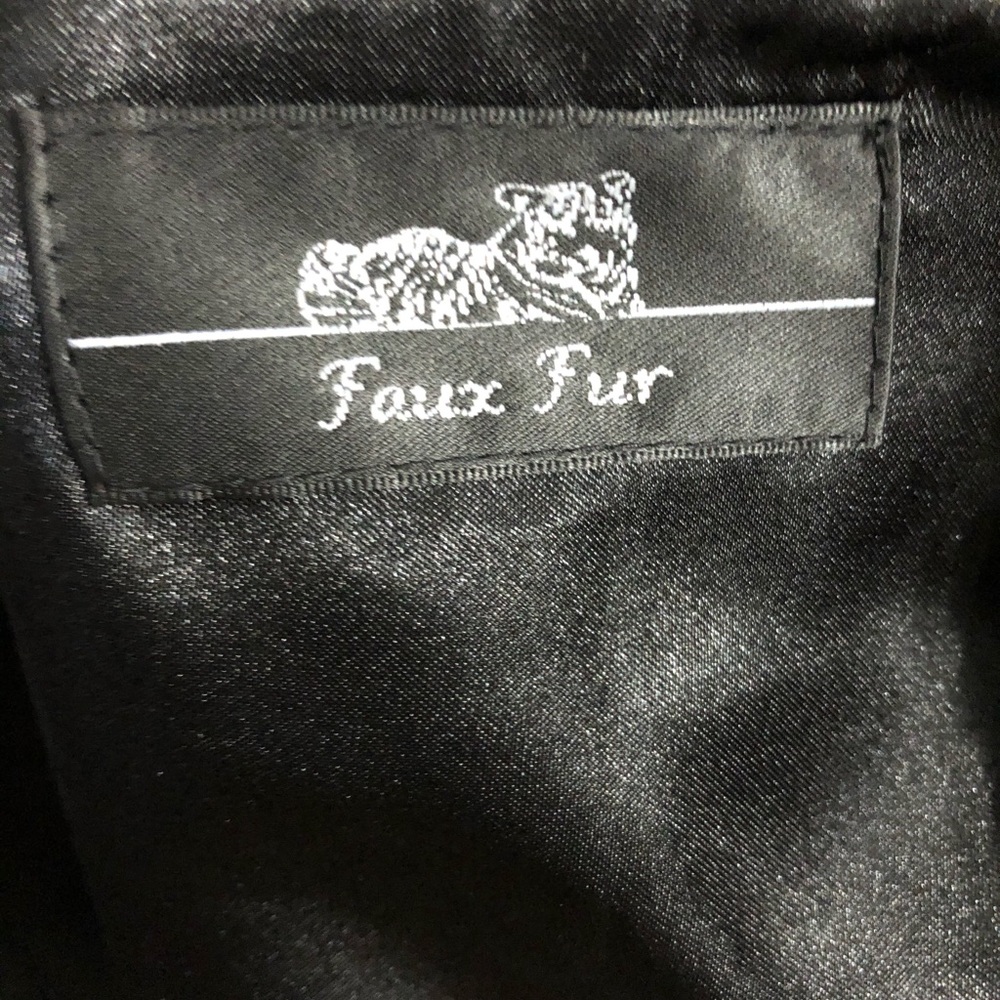 Rachel Zoe Faux Fur Horizontal Stripes XL Black - Picture 10 of 13